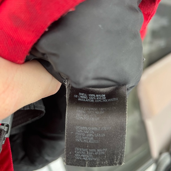 Red The North Face waterproof ski jacket kid #skiing - Picture 7 of 7